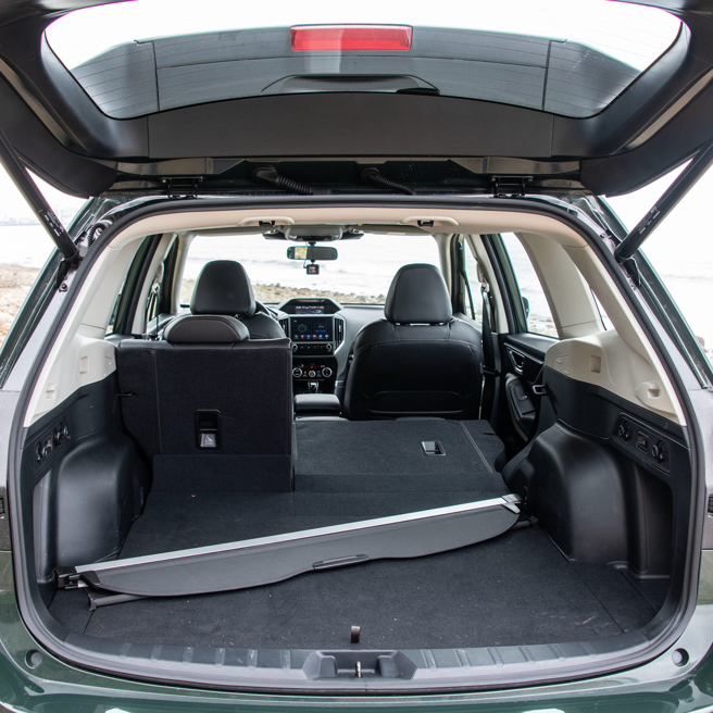 超大行李厢附电动尾门。（陈大任摄）