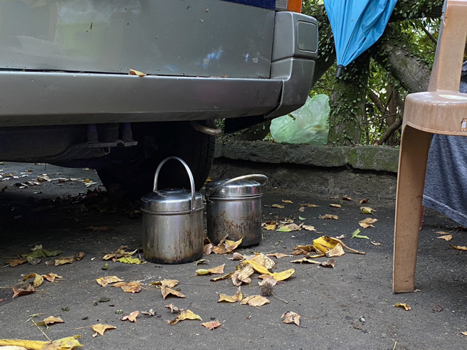 柯赐海生前使用的餐具。（王爵暐摄）