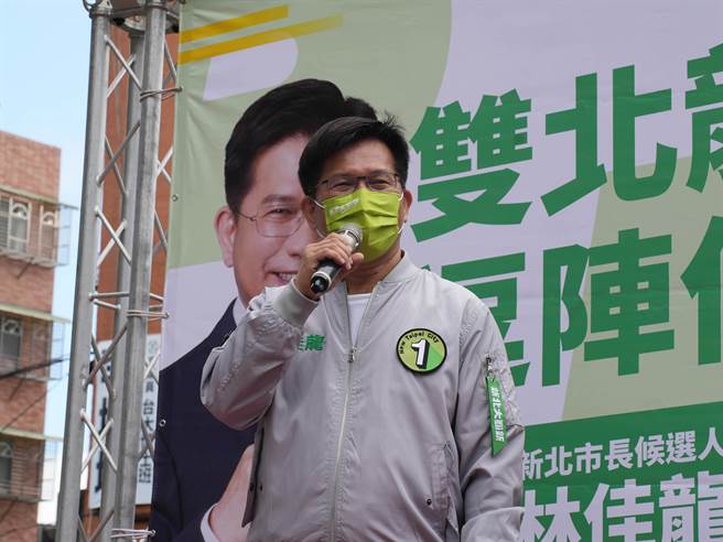 民进党新北市长候选人林佳龙批新北市长侯友宜在任内没有重大的建树，更呛说「有哪件重大建设是侯市长做出来的？如果有我跟你道歉」。(黄敬文摄)
