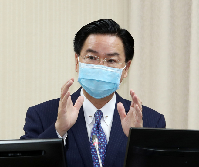 立法院外交及国防委员会21日审查112年度中央政府总预算案关于外交部主管收支公开及机密部分，外交部长吴钊燮（见图）上台答询。（刘宗龙摄）