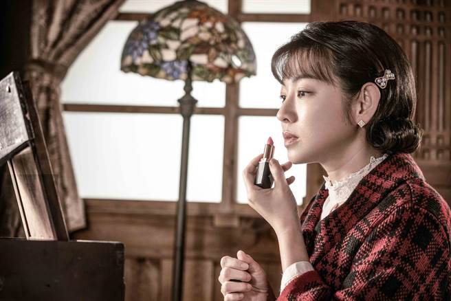米可白饰演千金小姐。（公视、禾丰制作提供）