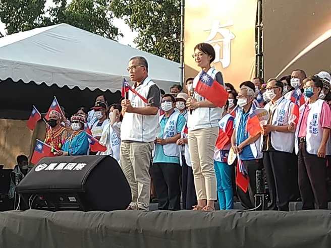 叶匡时指出，「我们没有动员，现场超过两万的热情民眾，柯志恩的演讲打动人心」。（取自叶匡时脸书）