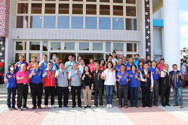 三湾乡公所新建行政大楼好事多磨，终于在21日落成启用。（苗栗县政府提供／谢明俊苗栗传真）