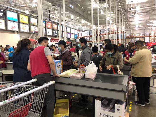 好市多黑色购物节开跑，多项商品祭出优惠折扣。（本报系资料照）