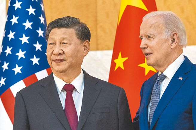 「拜習會」14日在印尼峇里島舉行，這也是拜登與習近平在身為兩國領導人職務後，首度舉行的面對面會談。（美聯社）