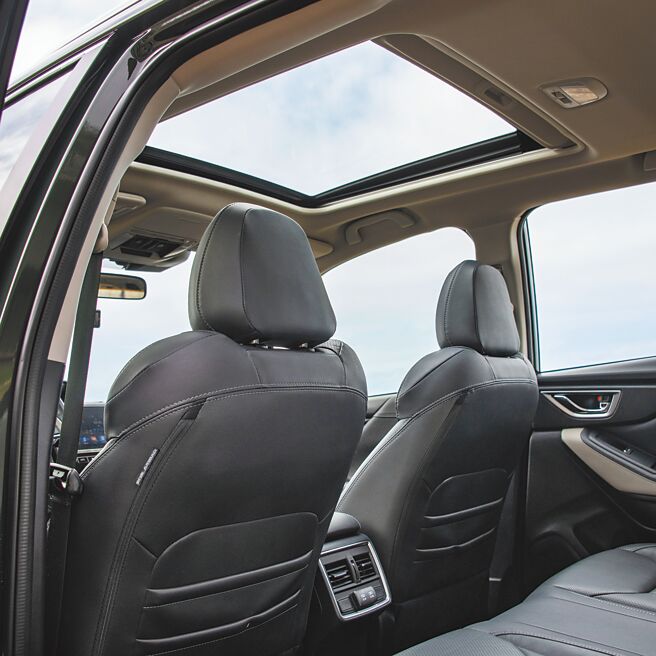 大型天窗赋予极佳採光。（陈大任摄）