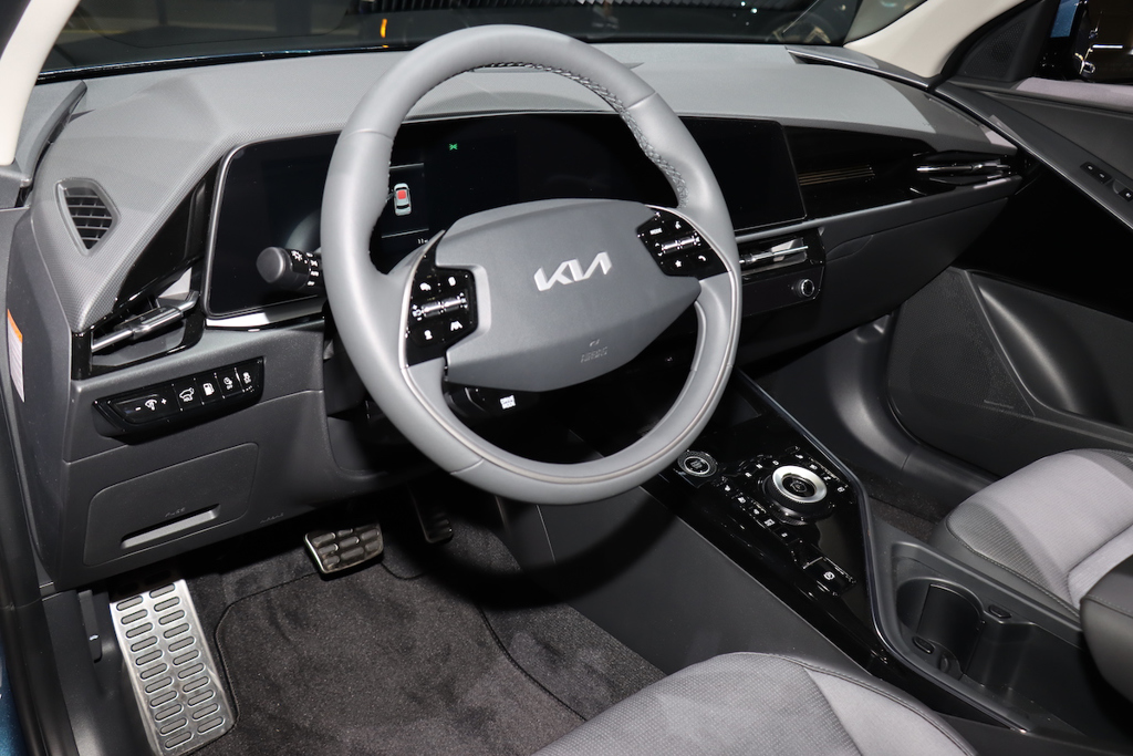 2022 洛杉磯車展現場直擊：KIA EV6 GT、SELTOS 小改款與 NIRO 三款動力首發 (圖/CarStuff)