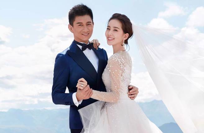 一名網友表示，男星吳奇隆和前妻馬雅舒離婚，當年把身家都給對方，也沒有怨言，讚吳奇隆是男人典範。圖為吳奇隆現任妻子劉詩詩。（圖／中時資料照）