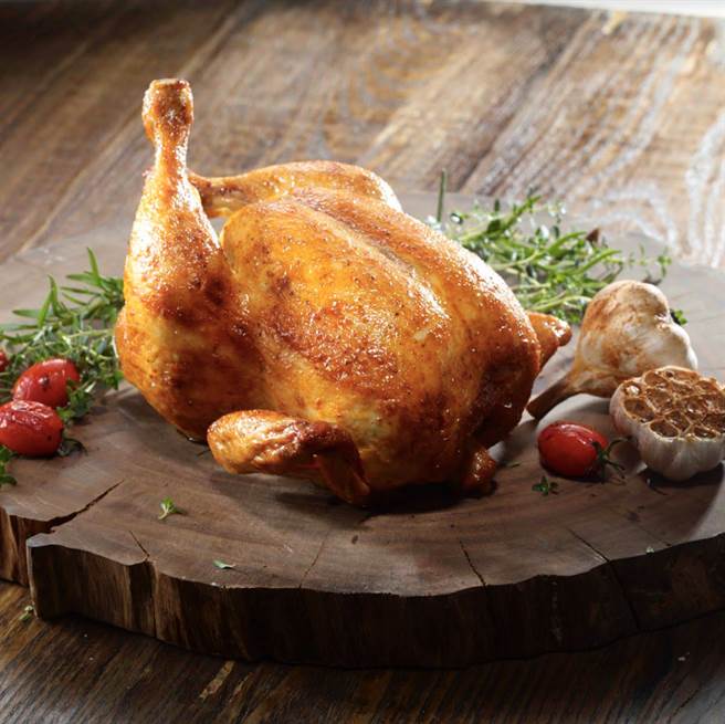 21世纪「香草烤鸡」现有79折促销，优惠价348元。（21世纪提供）