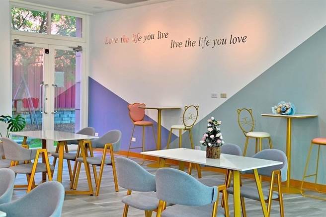 咖啡厅进驻台中市水资源回收中心，渐进改变民眾的刻板印象。（台中市水利局提供）