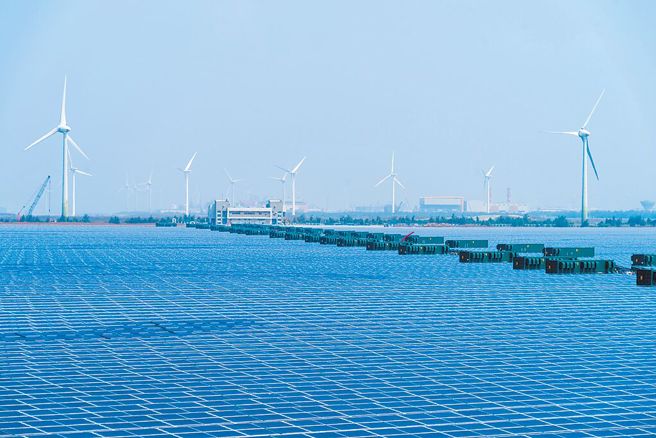 台综院公布台湾EPI电力景气指数，10月电力景气灯号呈低迷的黄蓝灯 ，Q3经济成长率为3.4%。（台电提供）