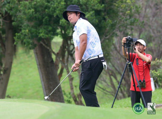 ThreeBond封關站菁英挑戰賽第一回合丁子軒打出70桿，是首回合唯一紅字，暫排第1。（TPGA提供）