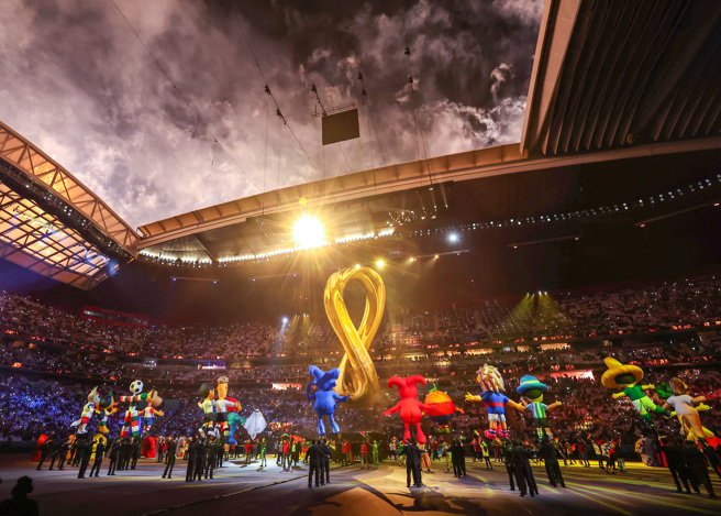 本届卡达世界杯足球赛中国企业赞助了13.95亿美元，超过了美国的11亿美元，成为卡达世界杯最大赞助商。（图／中通社）