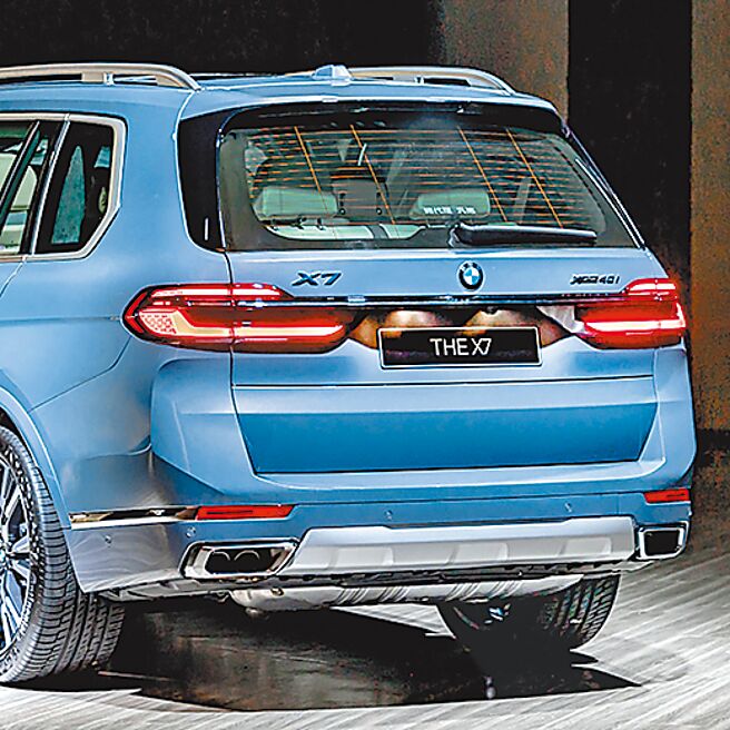 熏黑3D LED尾灯让人一眼难忘。（汎德提供）