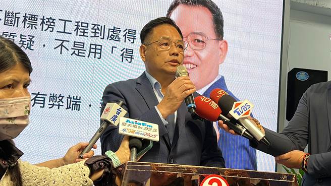 国民党新竹市长候选人林耕仁23日表示，许修睿的想法是恨铁不成钢，但他会继续努力，也感谢议长全力支持林耕仁没有改变。（王惠慧摄）