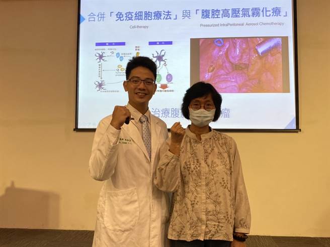 林小姐在中国附医医疗团队积极治疗下，恢復既有的生活品质，她鼓励癌友不要放弃就有机会。（冯惠宜摄）