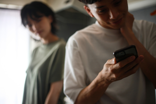 狮子男、双子男、天秤男、双鱼男最容易把女生追到手之后就判若两人，并开始冷淡、忽略另一半的感受。（示意图／Shutterstock）
