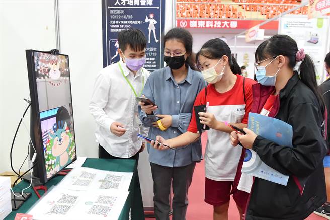 因應通訊傳播及數位匯流的發展趨勢，靜宜大學積極規劃專業課程，期望透過多元與系統化的培訓，激發高中生學習興趣！（圖／靜宜大學提供）