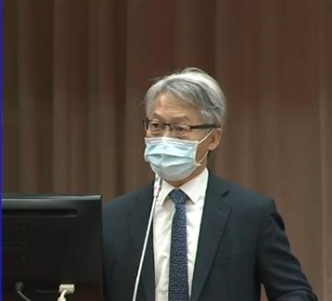 中研院院长廖俊智今(23)日前往立法院教文会进行业务报告。(李侑珊摄)