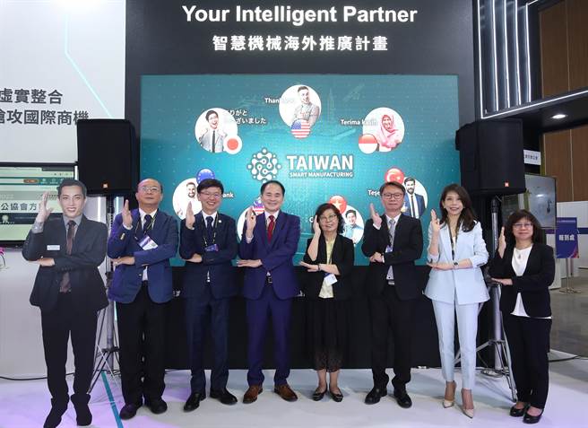 经济部国际贸易局今天于大台南会展中心举行智慧机械海外推广计画成果发表会。(曹婷婷摄)