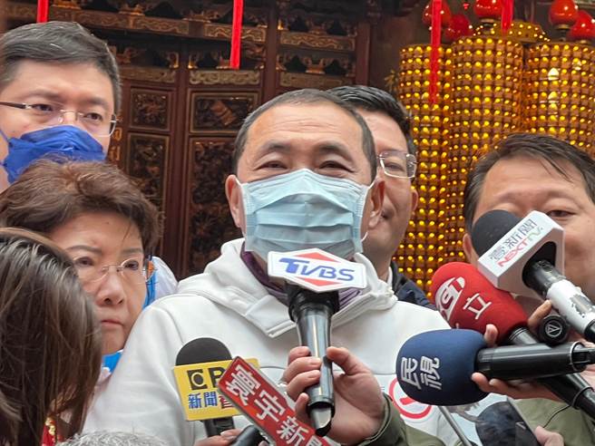 有媒体人分析称，林佳龙阵营想要靠选民衝突，造成市府的负面影响，对此侯友宜受访时强调，会相信新北市民的智慧。（李奇叡摄）