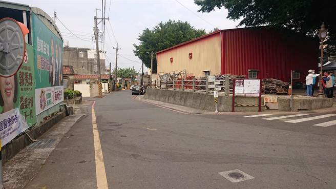 大內區石子瀨部落主要幹道目前路寬4米到6米，未來將拓寬為8米。（程炳璋攝）