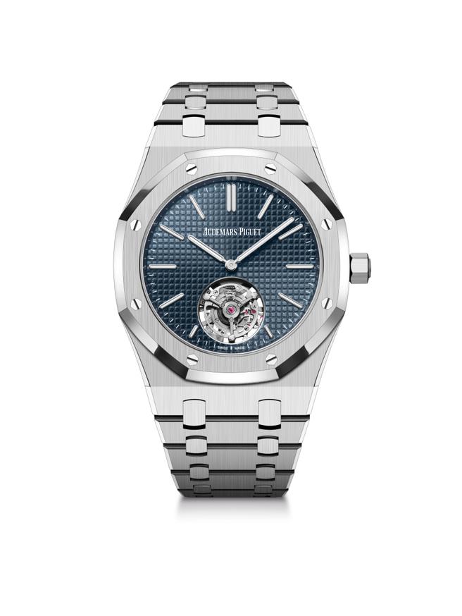 爱彼表Royal Oak 皇家橡树系列自动上炼超薄飞行陀飞轮腕表，39mm，16万5400瑞郎。（Audemars Piguet提供）