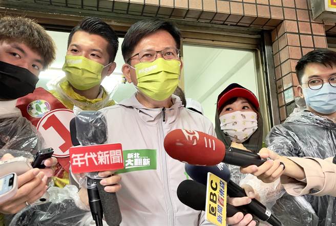 民进党新北市长候选人林佳龙上午又口误，将塭仔圳讲成位于五股、芦洲。（吕健豪摄）