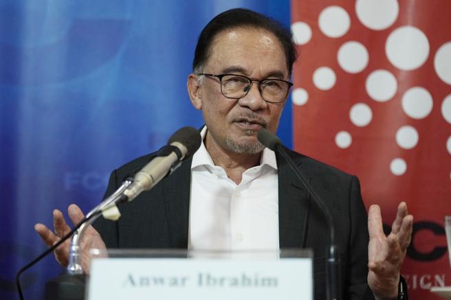 熬過數十年政治打壓 安華終於成為馬來西亞總理 – 中時新聞網 Chinatimes.com