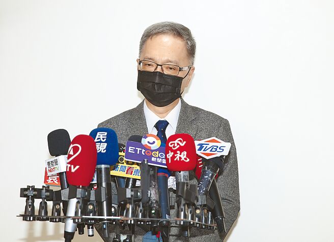 關於「疫苗掮客」說，衛福部長薛瑞元23日在立法院表示，可能有部分媒體下標下得不好，「扭曲了我講的內容」，現在看起來就是「一部怎麼樣製造仇恨值的濃縮版」。（姚志平攝）