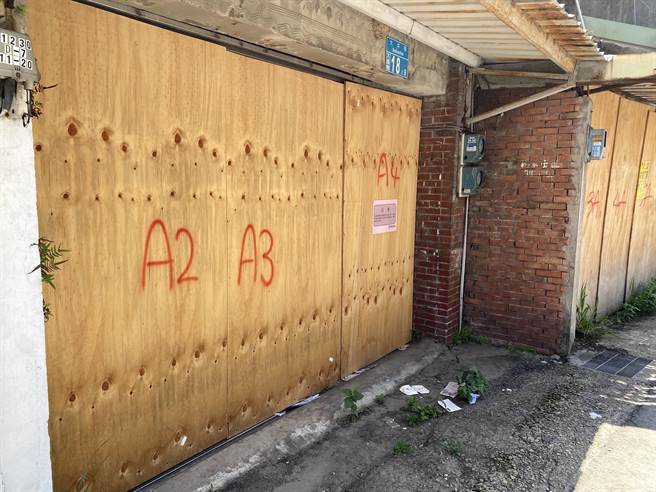 针对桃园航空城徵收户房屋税缴纳疑义，桃市府地税局纳保官协助解决。图为示意图，徵收范围内民眾陆续搬离，许多民宅已点交封板。（蔡明亘摄）