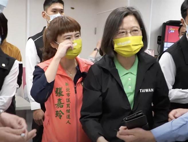 民进党新北市议员候选人张嘉玲这次投入新北市中和选区。（张嘉玲提供／李奇叡新北传真）