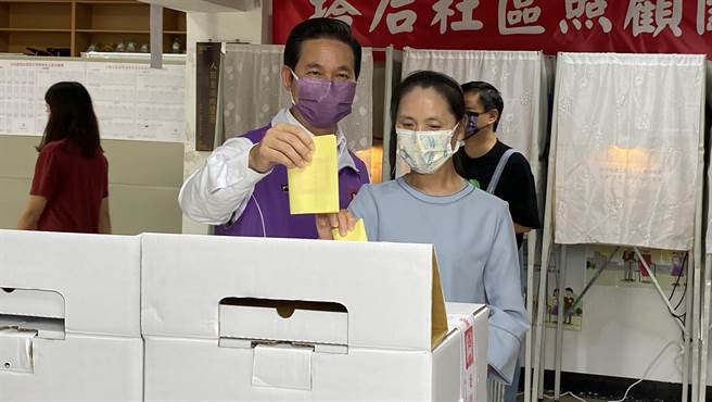 陈福海呼吁乡亲要踊跃出来投票。在这2个月中尽心尽力，打完美好的一仗，非常感谢所有乡亲的支持。(于家麒摄)