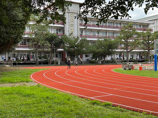 豐原區傳出投完票昏倒送醫不治憾事，警方澄清指婦人是去買菜，並非投票，圖為其他投票所，並非現場照。（民眾提供／陳淑娥台中傳真）