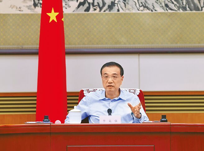 大陸國務院總理李克強23日主持國務院常務會議時，已預告「適時適度降準」。本次人行果如市場預期在25日宣布降準。圖為李克強資料照片。（新華社）