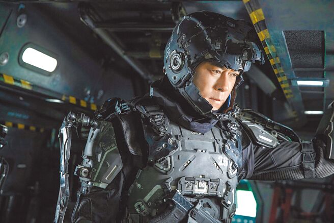 古天樂搏命演出《明日戰記》，榮登香港最賣座華語片。（Netflix提供）