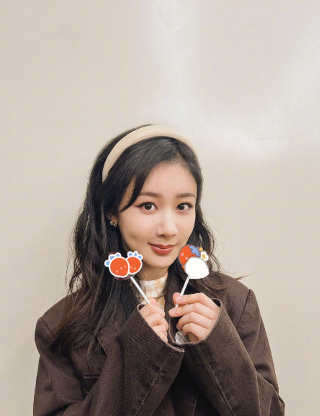 《青簪行》女主角杨紫受吴亦凡事件影响，网友纷纷替她抱屈。(图／杨紫微博)