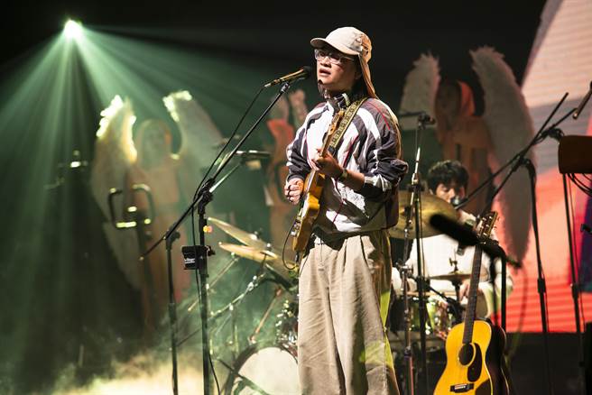 落日飞车昨在北流举办演唱会。（夕阳音乐提供）