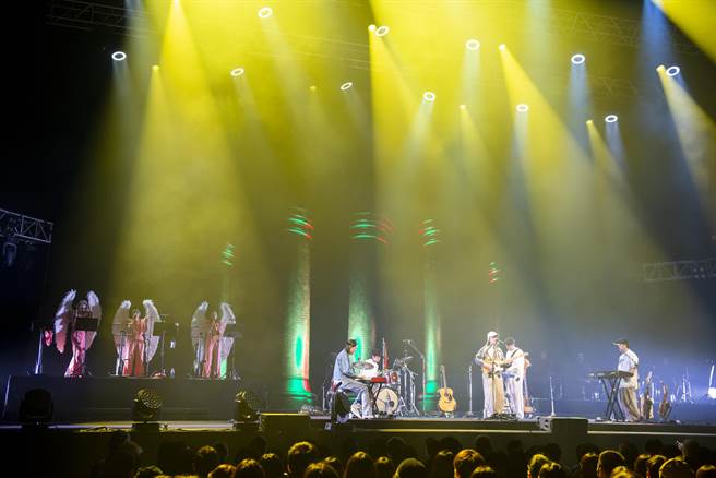 落日飞车昨在北流举办演唱会。（夕阳音乐提供）