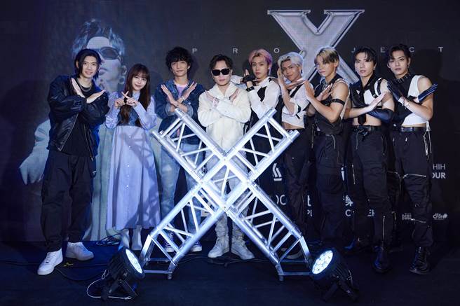 ALL IN 5、黄奕儒、黄霆睿、琳谊一人一首力挺萧秉治。（相信音乐提供）