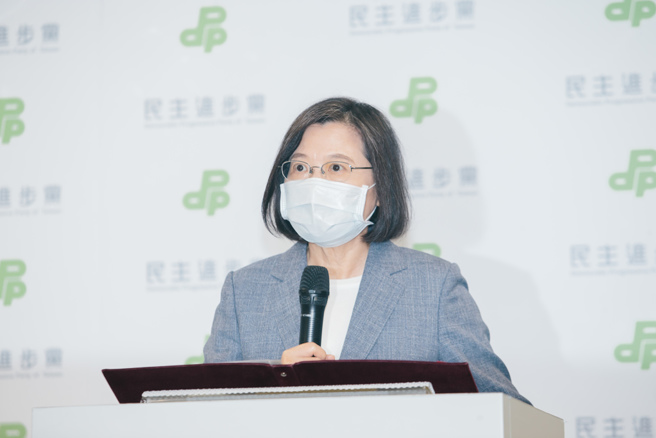 民進黨九合一選舉失利 ，兼任黨主席的總統蔡英文宣布請辭黨主席。（資料照片／郭吉銓攝）