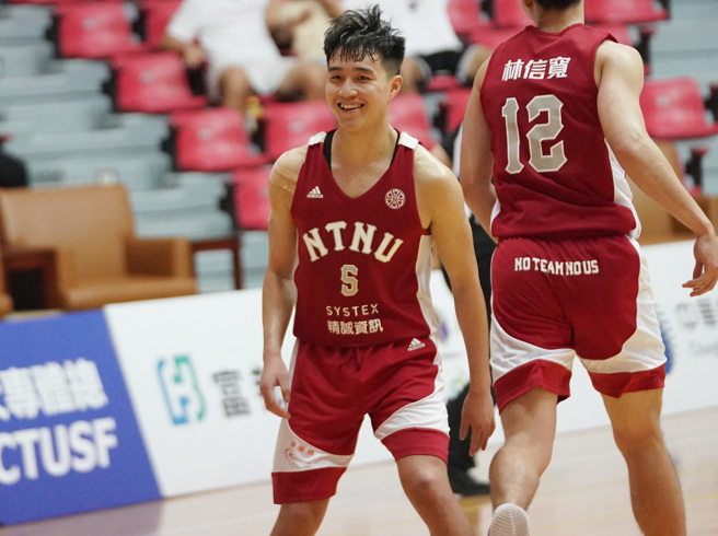 台湾师大彭柏桦今日首节就以超过9成命中率砍23分，全场51分创个人生涯新高，也是UBA公开男一级史上第2高。（大专体总提供）