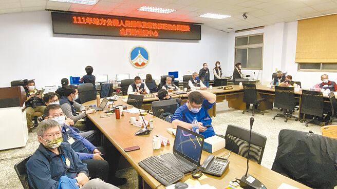 金门县议员选举7位政坛新秀突破重围顺利当选，5大乡镇长则顺利连任。（于家麒摄）