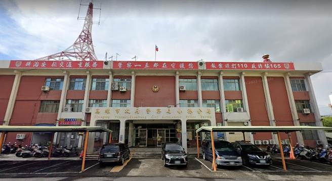 小港男今日上午吃早餐遇襲，雙腳砍傷送醫，小港警分局正全力緝捕兇嫌當中。（摘自Google Map）