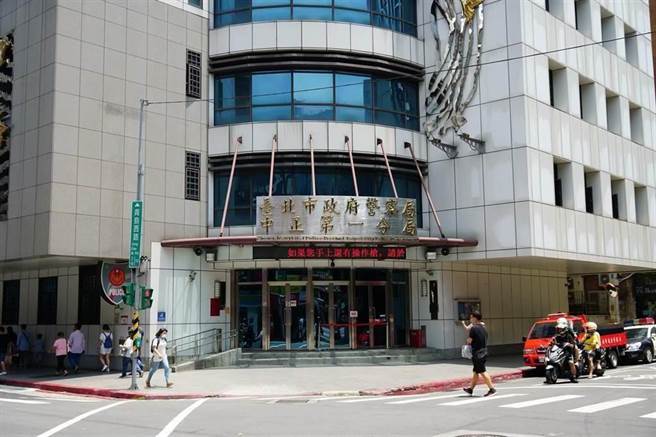 已调职的台北市中正一分局仁爱派出所陈姓男员警，偷拍女员警洗澡遭判刑。本报资料照片