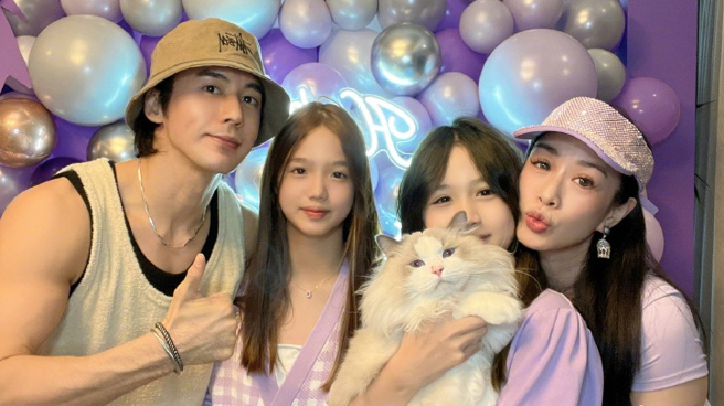 锺丽缇二女儿的外貌经常遭到酸民攻击。（图／微博@锺丽缇）