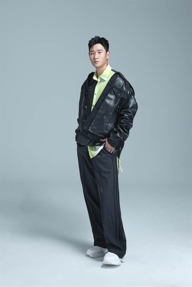 周兴哲担任「2023闪耀台中跨年夜」倒数前压轴。（三立电视提供）