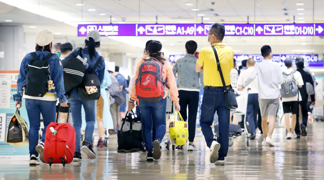 指挥中心公布12月10日起取消入境人数上限。（图／示意图，记者范扬光摄影）