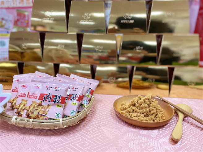 大安区农会金砖肉松礼盒，荣获2023台中十大伴手礼-好礼标章、2023台中十大伴手礼-农特产精品奖、111年度台湾农业旅游伴手-新品奖等殊荣。(大安区农会提供)