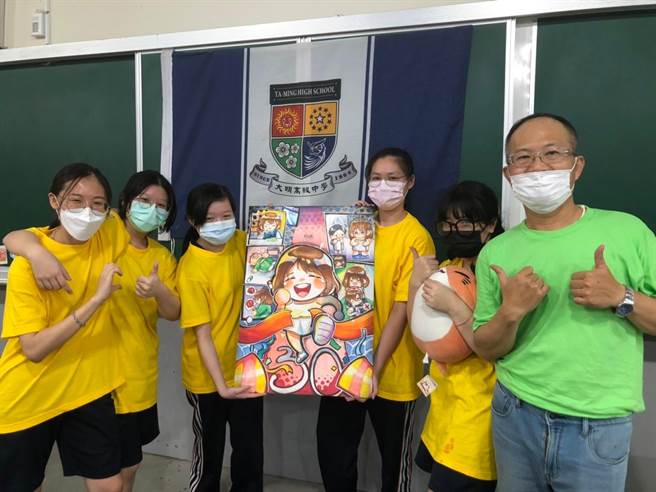 大明高中荣获「绩优学校奖」。(台中市政府提供)